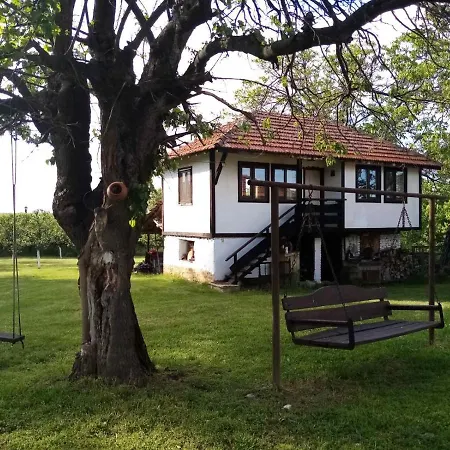 Вилно Селище Дядовите Къщи Golyama Brestnitsa