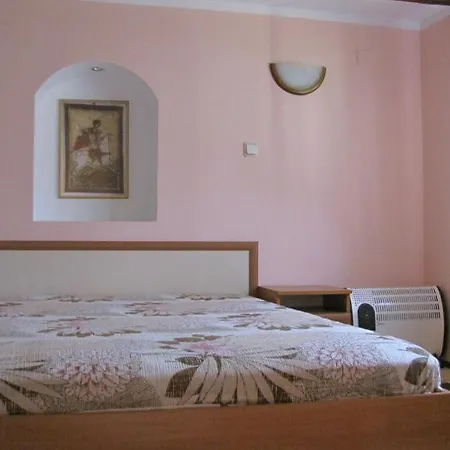 Ferienhaus Вилно Селище Дядовите Къщи Golyama Brestnitsa